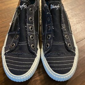 COPY - BNWT Slip-On Blowfish Sneakers